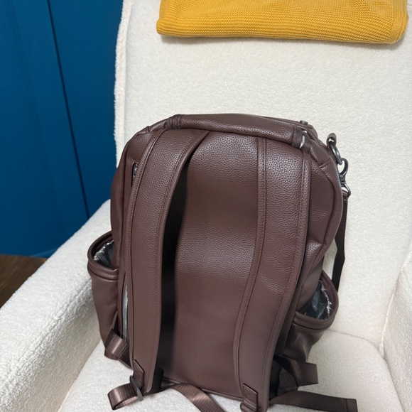 Itzy Ritzy Boss Plus Diaper Bag Espresso - Picture 2 of 4